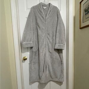 Charter Club Cream Textured Zip-Up Robe